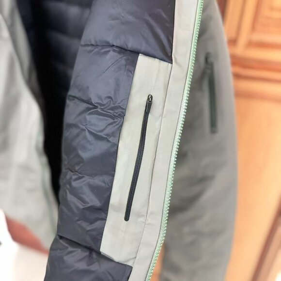 Arc'teryx Hooded Hardshell Down Jacket/Windbreaker, Misty Green, Size L - Picture 8 of 9